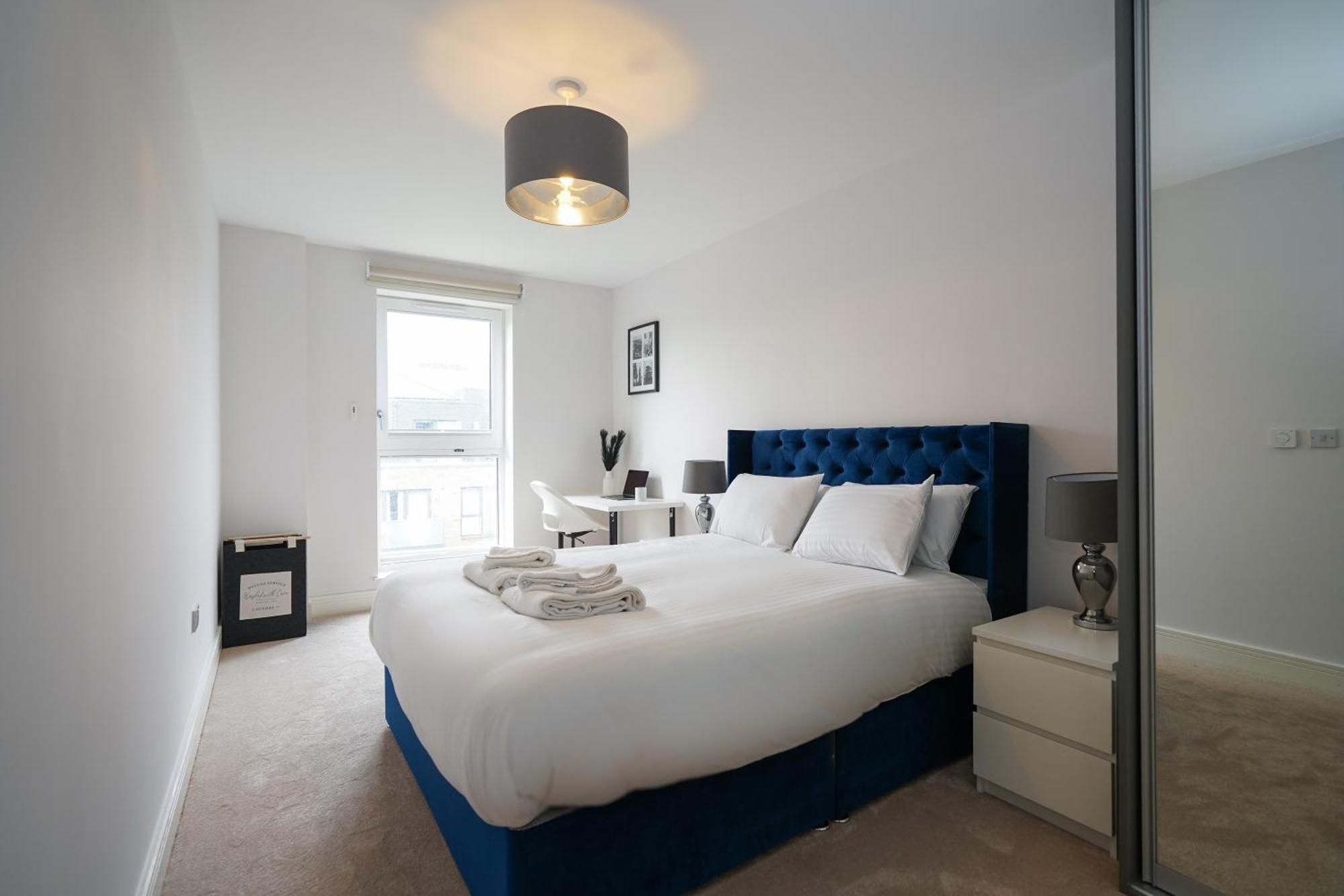 Serenity By The Water: 3 Bed 3 Bath West - Parking Apartamento