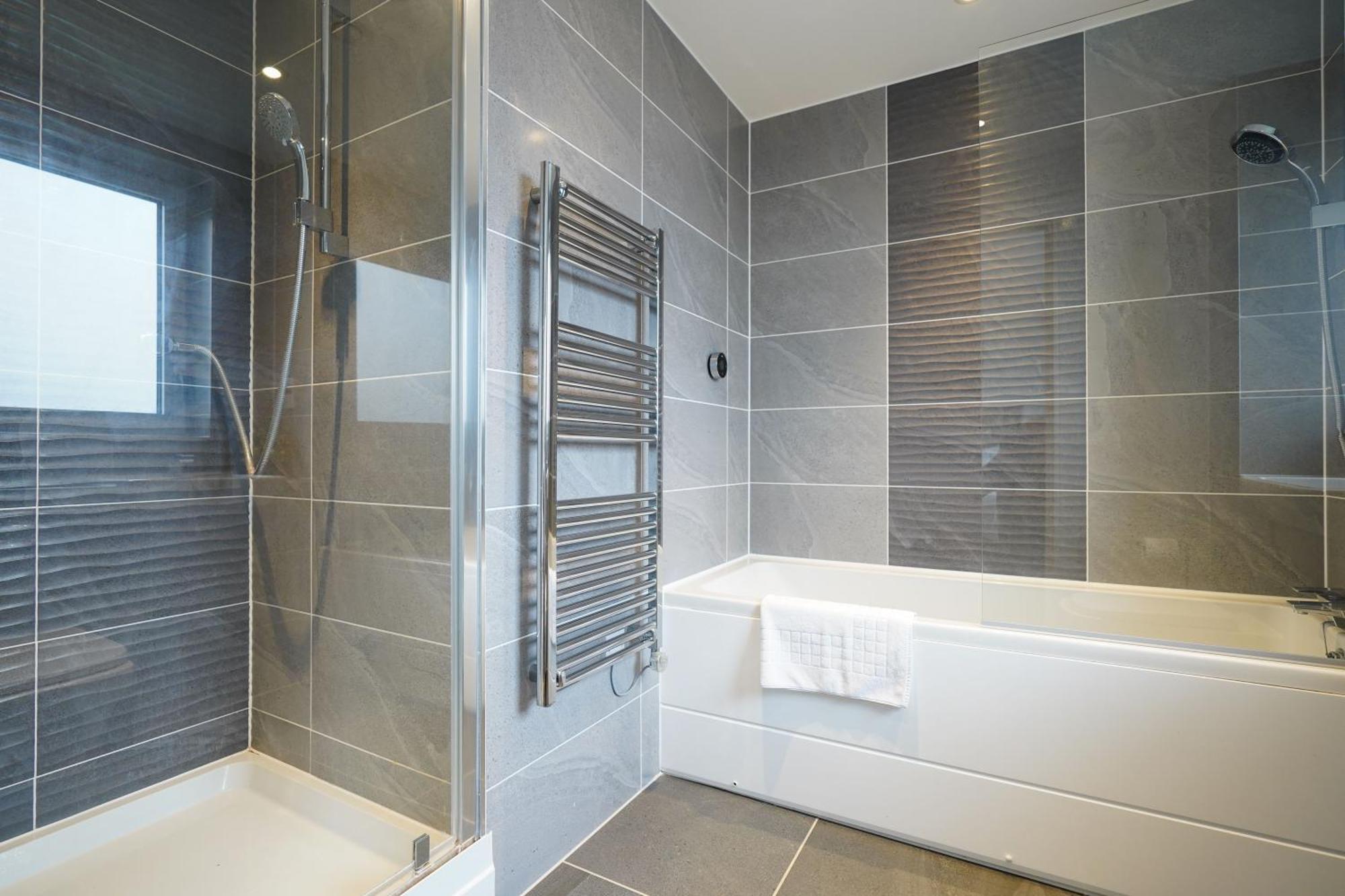 Serenity By The Water: 3 Bed 3 Bath West - Parking * Londres